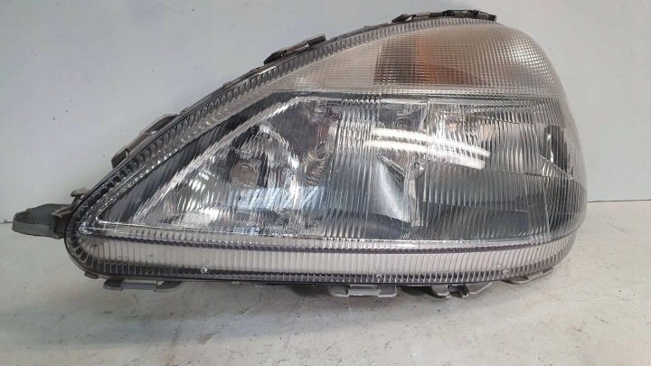 FEUX PHARE AVANT GAUCHE MERCEDES A-KLASA W168 97
