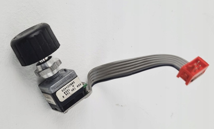 AUDI A4 B6 A6 C5 Potenziometro POKRETLO RADIA navigazione Destra 62AY22005