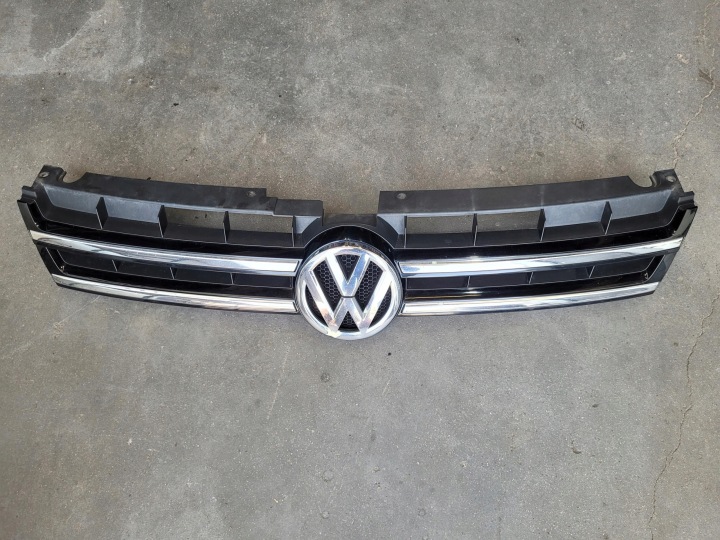 maska maska chladiče 7P6853651AD VW TOUAREG II 2 7P