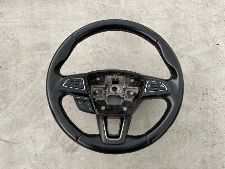 FORD FOCUS MK4 volan