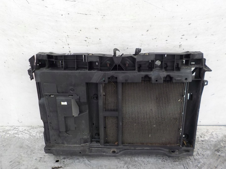 747 CITROEN C3 II LIFT 1.2 VTI Schlossträger träger Kühler
