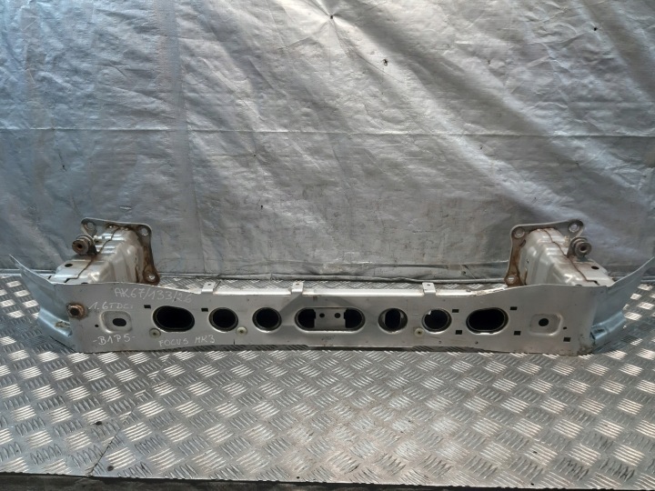 FORD FOCUS MK3 III 1.6 tdci výstuha priečka pod nárazník predok F0C172803