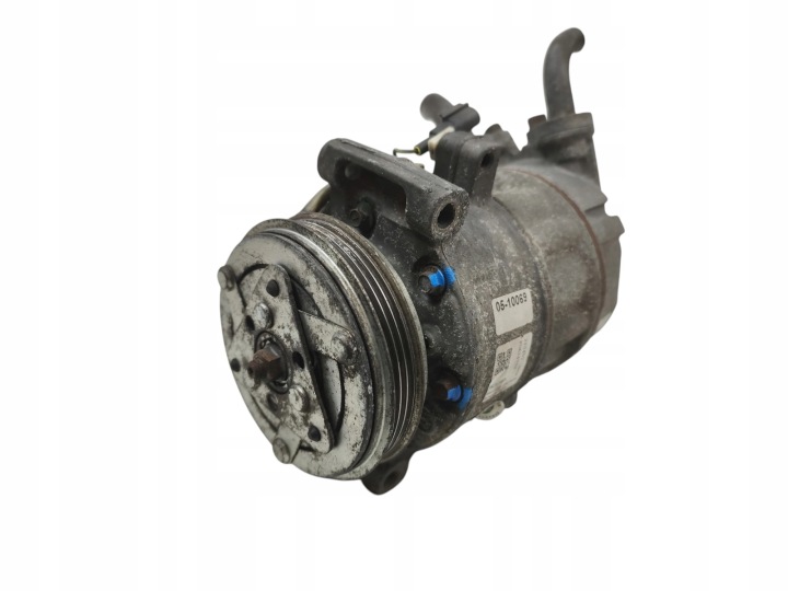 compressor of the air conditioning VOLVO S80 II P0A34702