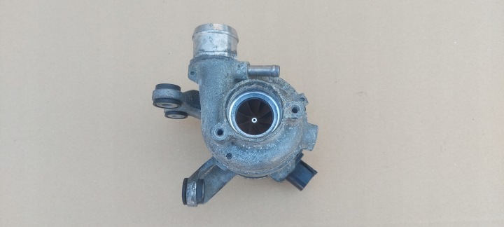 Pompe eau moteur auxiliaire Supplémentaire MERCEDES W205 W213 GLC X253 C253 2742000207