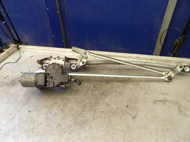 Ford C-max 2,0 TDCI wiper mechanism