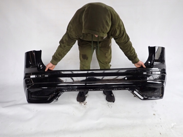 VOLVO XC60 II 2 R DESIGN LIFT 21- Stoßstange heck hinten 31689246