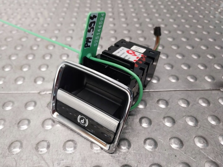 ELEKTRONICZNY Bouton Contrôle HAMULCEM 2215401415 MERCEDES S W221