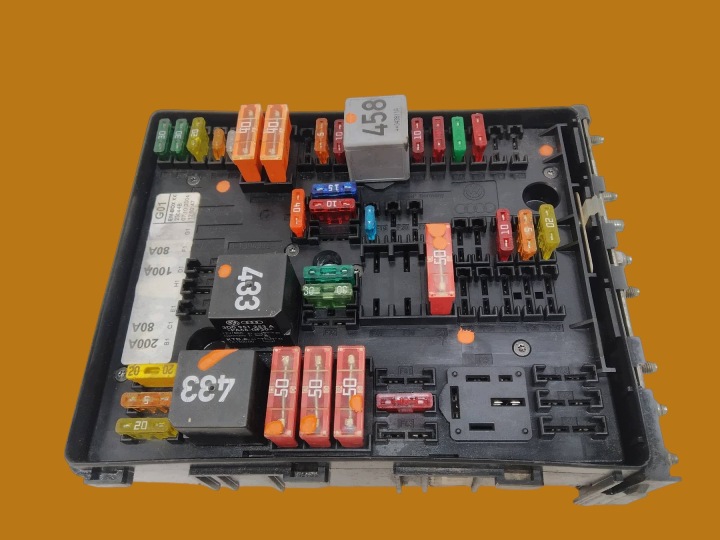 fuse box 1K0937124K 1.9 TDI 105KM VW Volkswagen Golf V