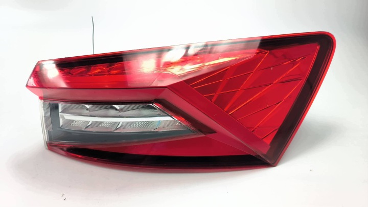 Feux phare Droit Arrière 565945208A SKODA KODIAQ et LIFT