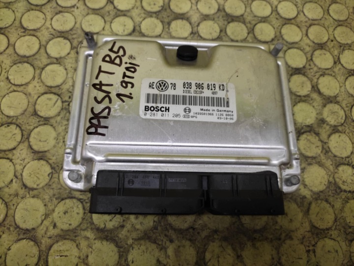 VW PASSAT B5 1.9 TDI control unit of the engine 0281011205