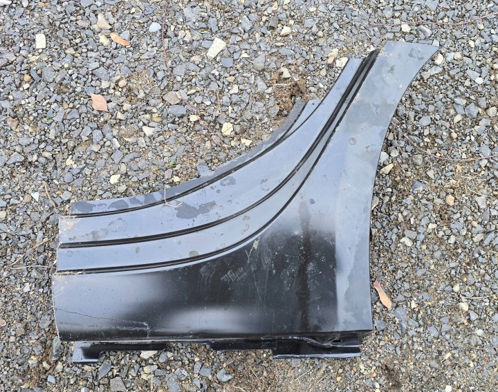 Opel Zafira C práh levý zadní