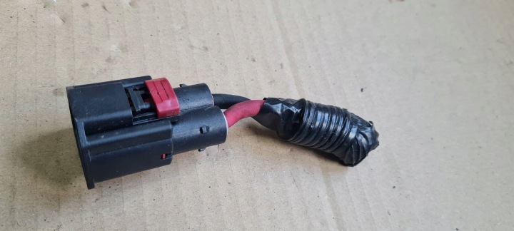 Chrysler Pacifica 2022 Connector Contact KOSTKA ZLACZE WENTYLATORA 2 PIN JEEP DODGE