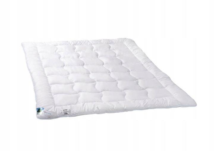 Antialergická přikrývka 155x200 Medisens 4 roční období 1120 g 400 g bílá