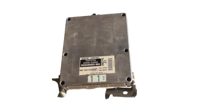 TOYOTA YARIS 89661-52092 211000-6112 Computer ECU