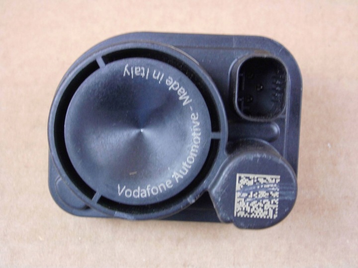 Lexus NX300H syrena alarmu sygnal dzwiekowy 89040-78020