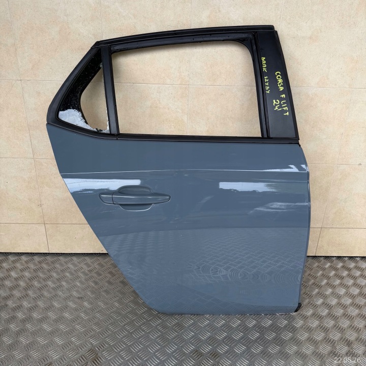 dveře kompletní zadní pravé OPEL CORSA F LIFT 2024 ROK nemá okna