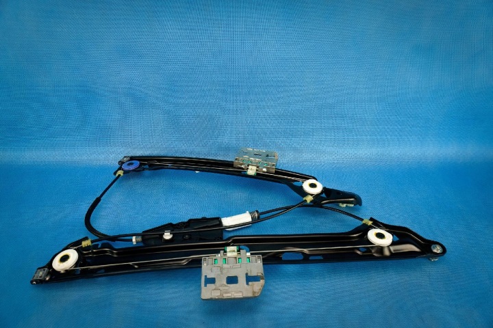 mechanismus stahování okna záď levý Audi Q8 SQ8 4M8 4M8839461