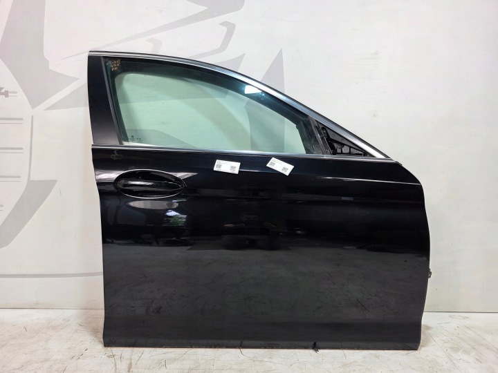 dvere pravé predné BMW 5 G30 LCI 475 BLACK SAPPHIRE METALLIC
