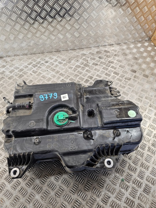 Réservoir ADBLUE 2.0DCI TRAFIC III 4113301AA