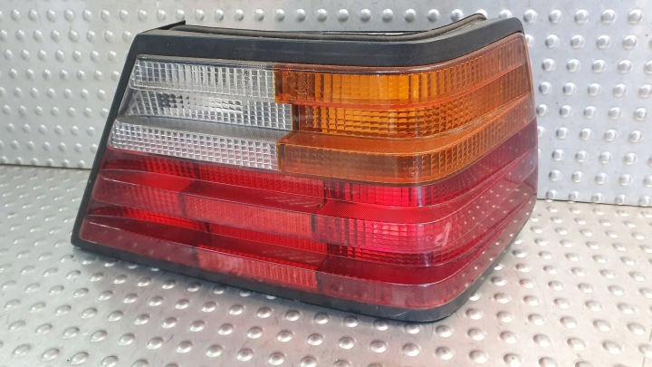 Licht heck rechts MERCEDES W124 93