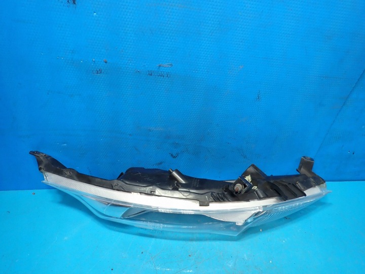 LAMPA LEADER NISSAN JUKE ÉS F15 6