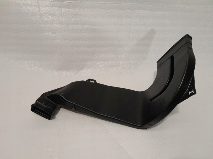 AUDI A4 B9 LIFT air duct air line cabs left 8W0819805A