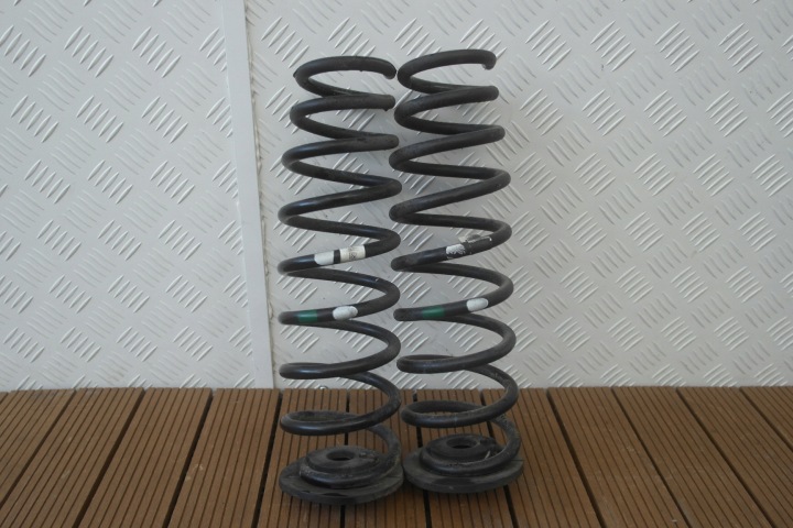 HYUNDAI i30 III 16-23 HB Ressorts Arrière de la suspension Arrière KOMPLET 2SZT. OE