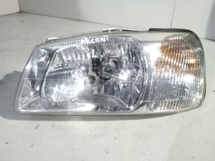 Hyundai Accent '00 Feux phare Gauche Avant Avant