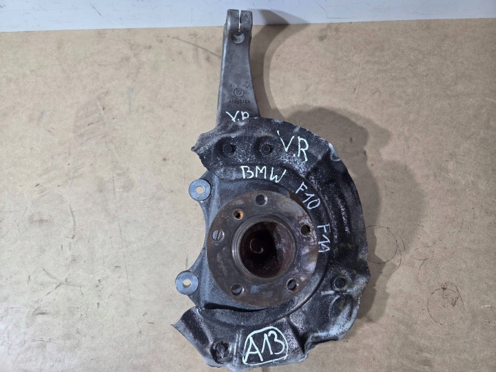 BMW 5 F10 F11 otoč přední pravá (A13)