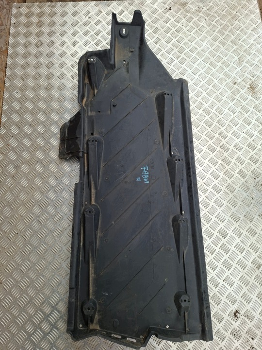kryt podvozek pravá SKODA FABIA III 6R0825202
