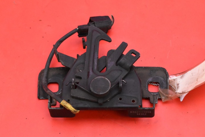 zámek RYGIEL kapoty 656011705R RENAULT CAPTUR 1 a 13-17