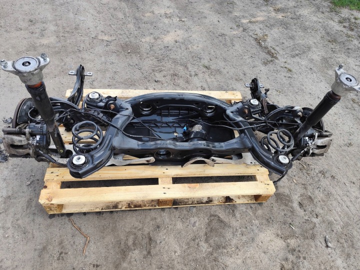 MERCEDES CLA W117 Suspension Arrière KOMPLET DEMONTAZ 2463504301