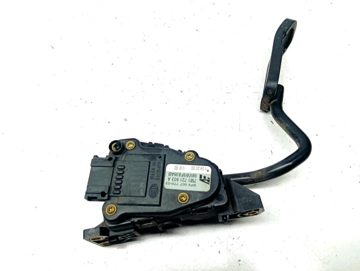 Potentiomètre Pedal Gazgu Volkswagen SHARAN et Lift 1.9 TDI HELLA 7M1721603A