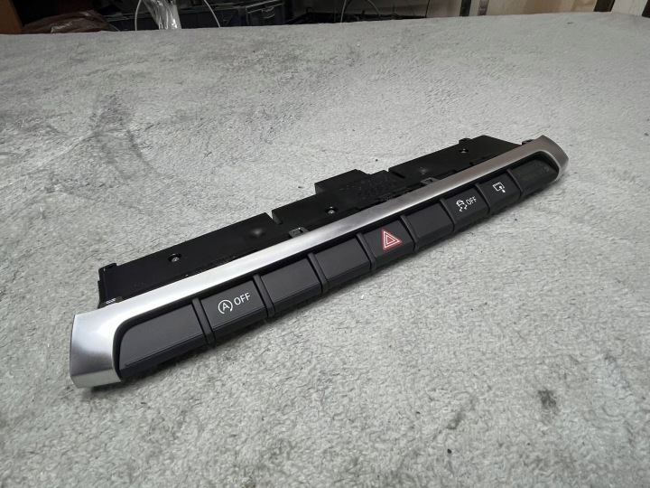 PANEL ovladačů Audi A3 S3 8V 8V0925301AB