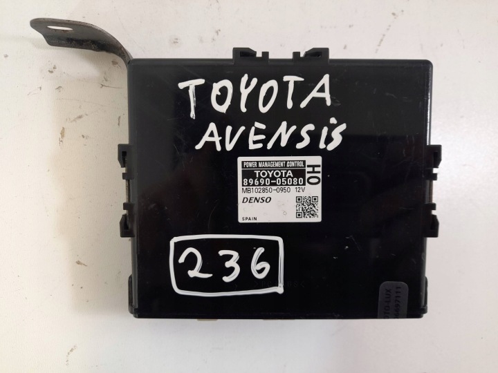 Toyota Avensis T27 T29 control unit 8969005080 (236)