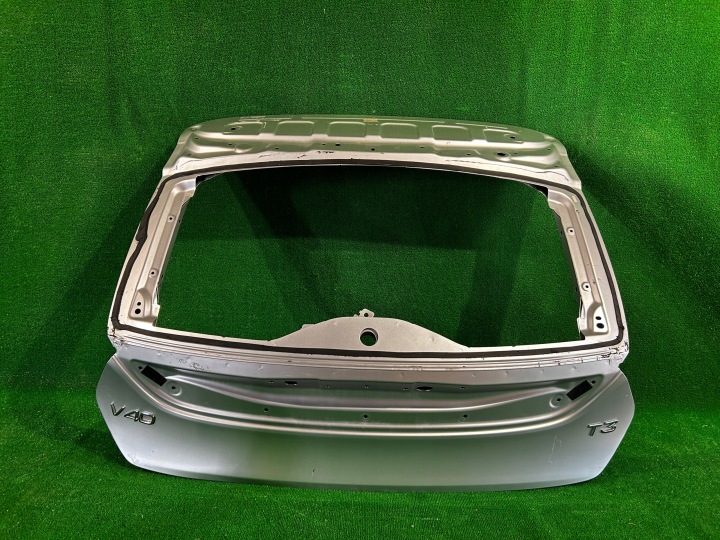 Malle hayon arrière coffre Arrière VOLVO V40 12