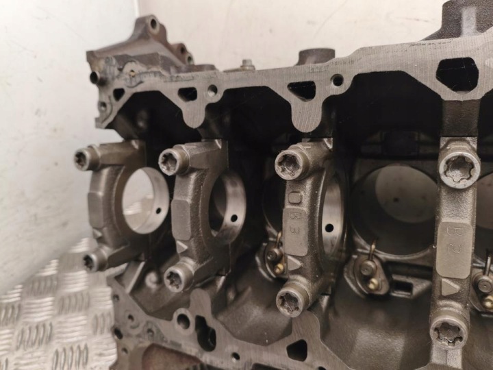 Motorblock GK2Q6015BB Ford TRANSIT Full kropp 2022 11