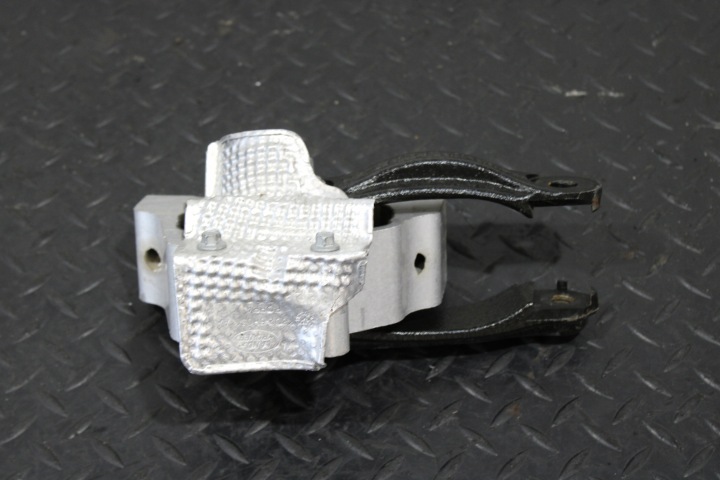 holder engine mount LAND ROVER EVOQUE II 2 L551 L8D2-6P082-BD