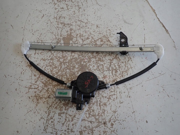 window regulator right rear part MAZDA CX5