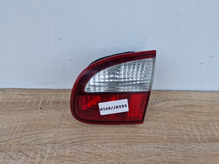 DAEWOO LANOS HB DESNA FAR U PRTLJAŽNIKU STRAŽNJI DIO E133091 K140/JR595