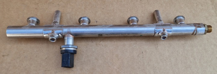 Kraftstoffverteiler Einspritzleiste 06K133317G 06J906051F VW SKODA