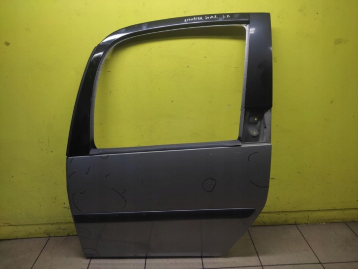 SKODA ROOMSTER dveře levý záď