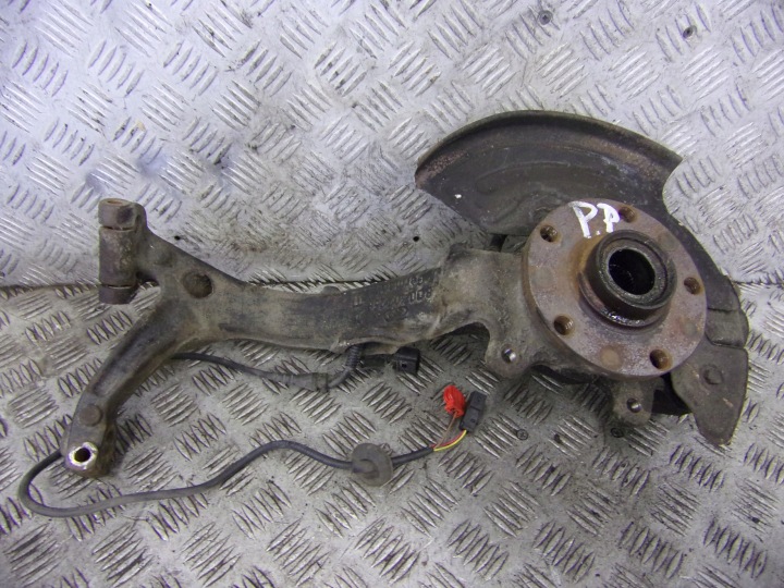 swing of the pivot right front SKODA SUPERB 8D0407258
