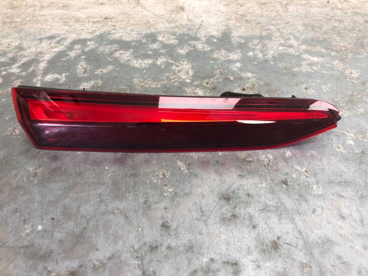 Licht links heck für die Heckklappe VW ID3 ID.3 10A945307A