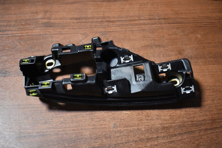 IDEALNA MOULAGE CONSOLE GAUCHE AMBIENTE AUDI A6 A7 C8 1