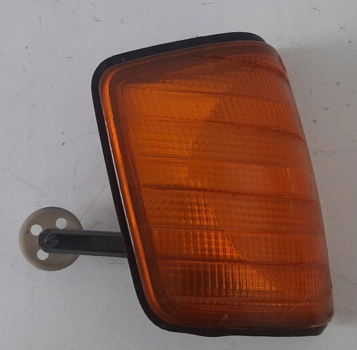 Blinker Blinkerleuchte rechts Mercedes 201 190