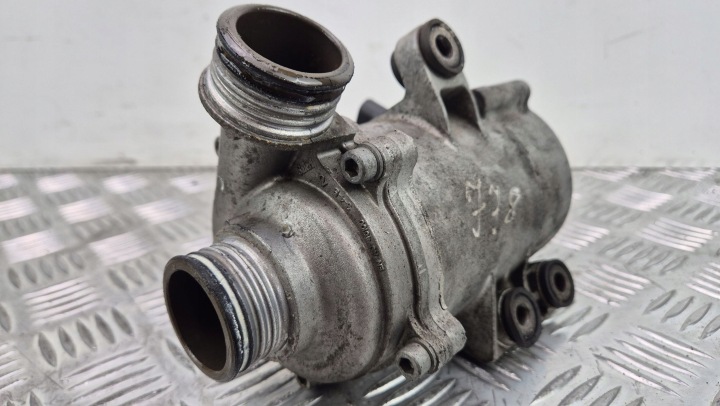 Supplémentaire Pompe eau moteur auxiliaire BMW 5 F10 F11 520i N20 7597715