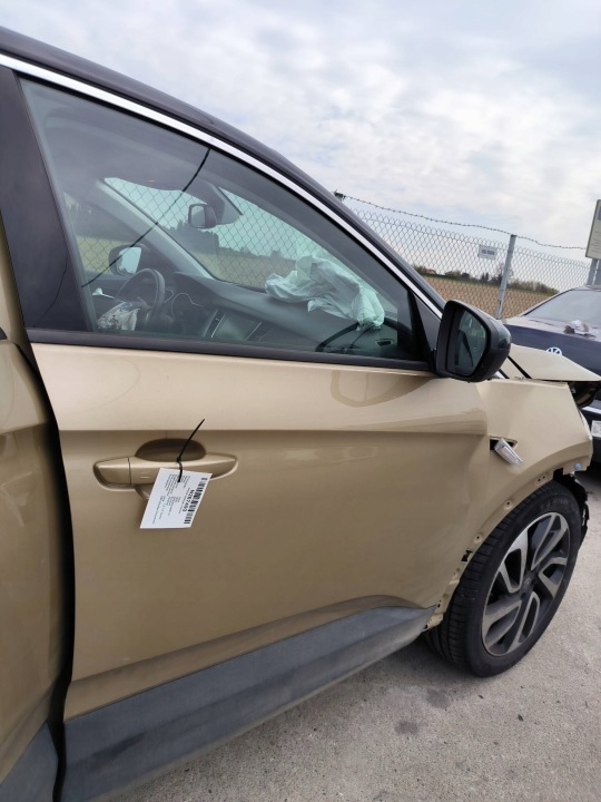 dveře pravé předek G80 GOLDEN SUNSTONE OPEL GRANDLAND X a