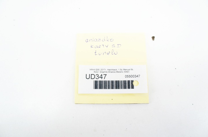 UD347 Infiniti Q30 sokliport SD-kaart 284H33ZD1A 6
