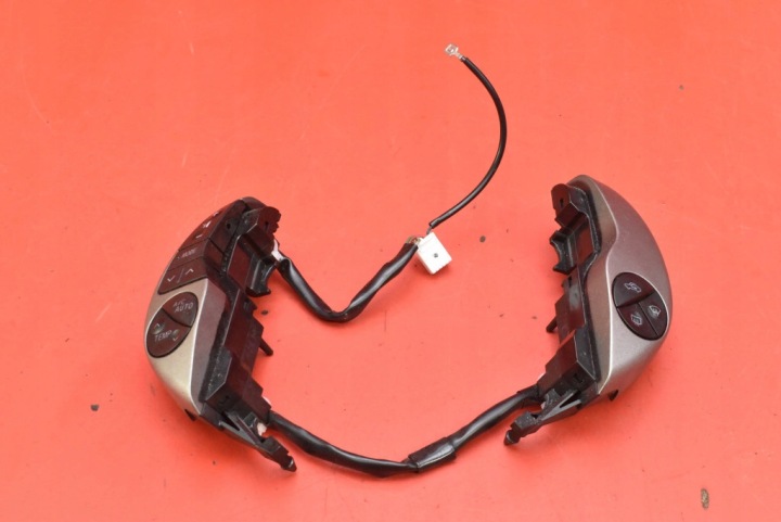 PANEL PRZYCISKOW Volant F70CV142 F70CV164 TOYOTA PRIUS 2 II XW20 03-11